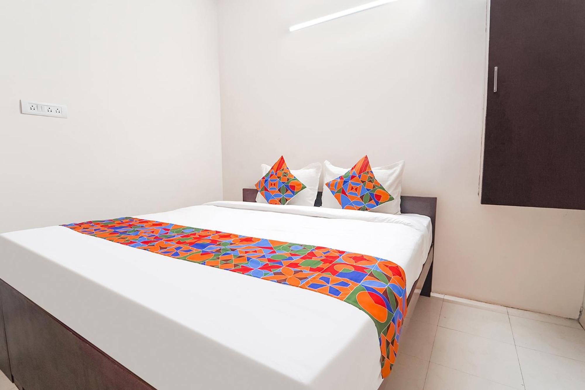 Fabexpress Epic Residency - Nr Srm University, Ramapuram Chennai Exterior photo