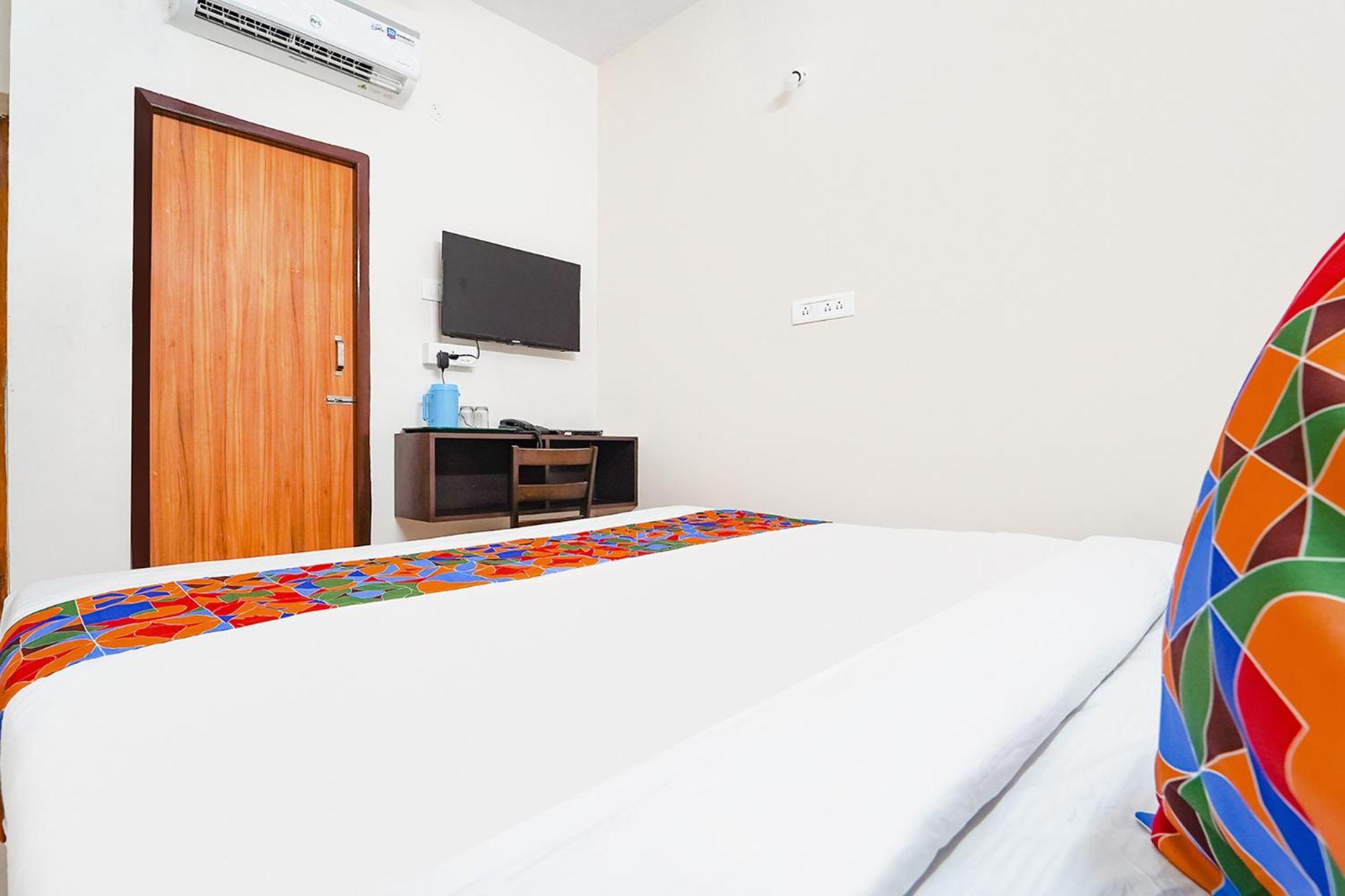 Fabexpress Epic Residency - Nr Srm University, Ramapuram Chennai Exterior photo