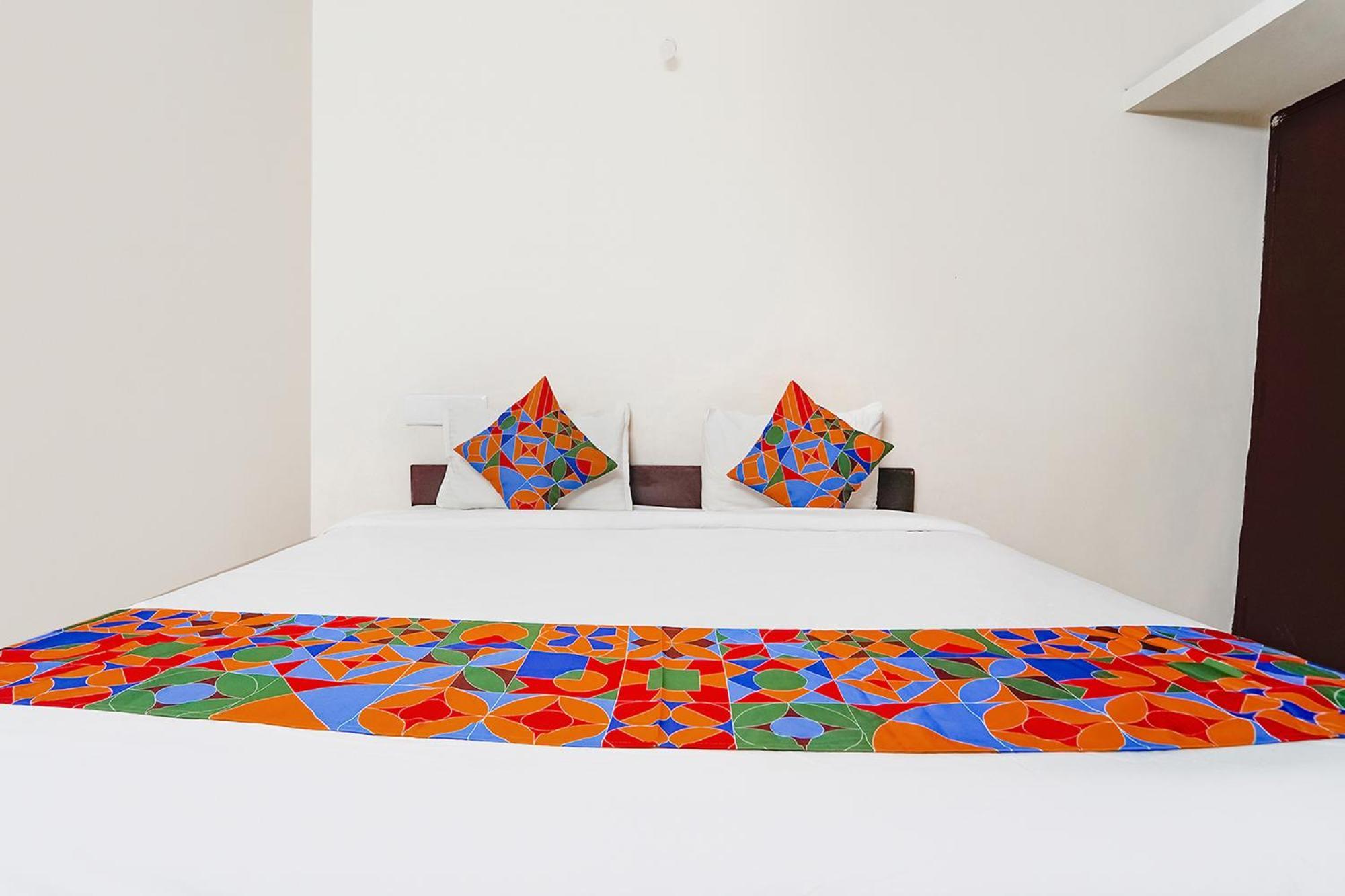 Fabexpress Epic Residency - Nr Srm University, Ramapuram Chennai Exterior photo